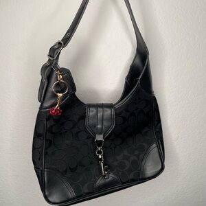 Like new black coach shoulder bag